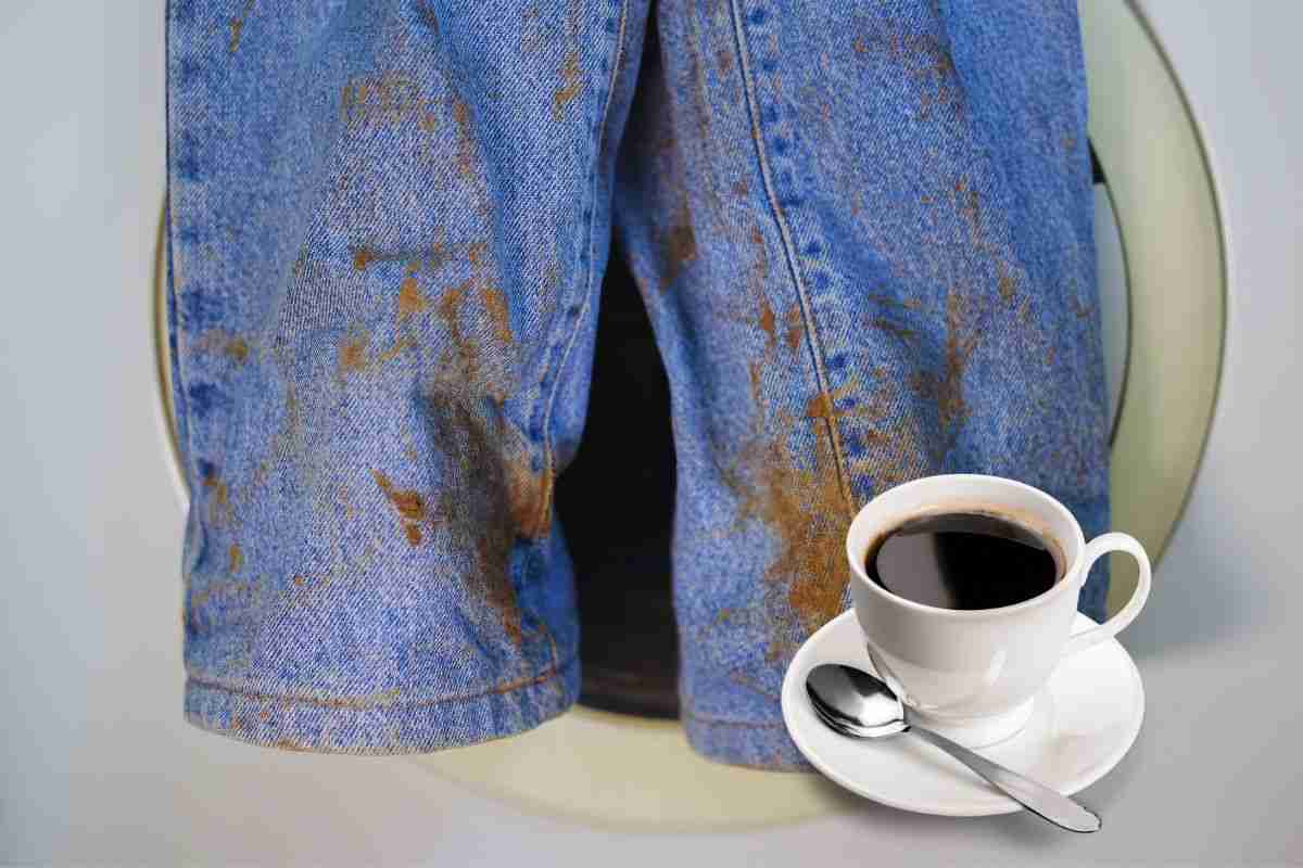 caffe macchia pantaloni